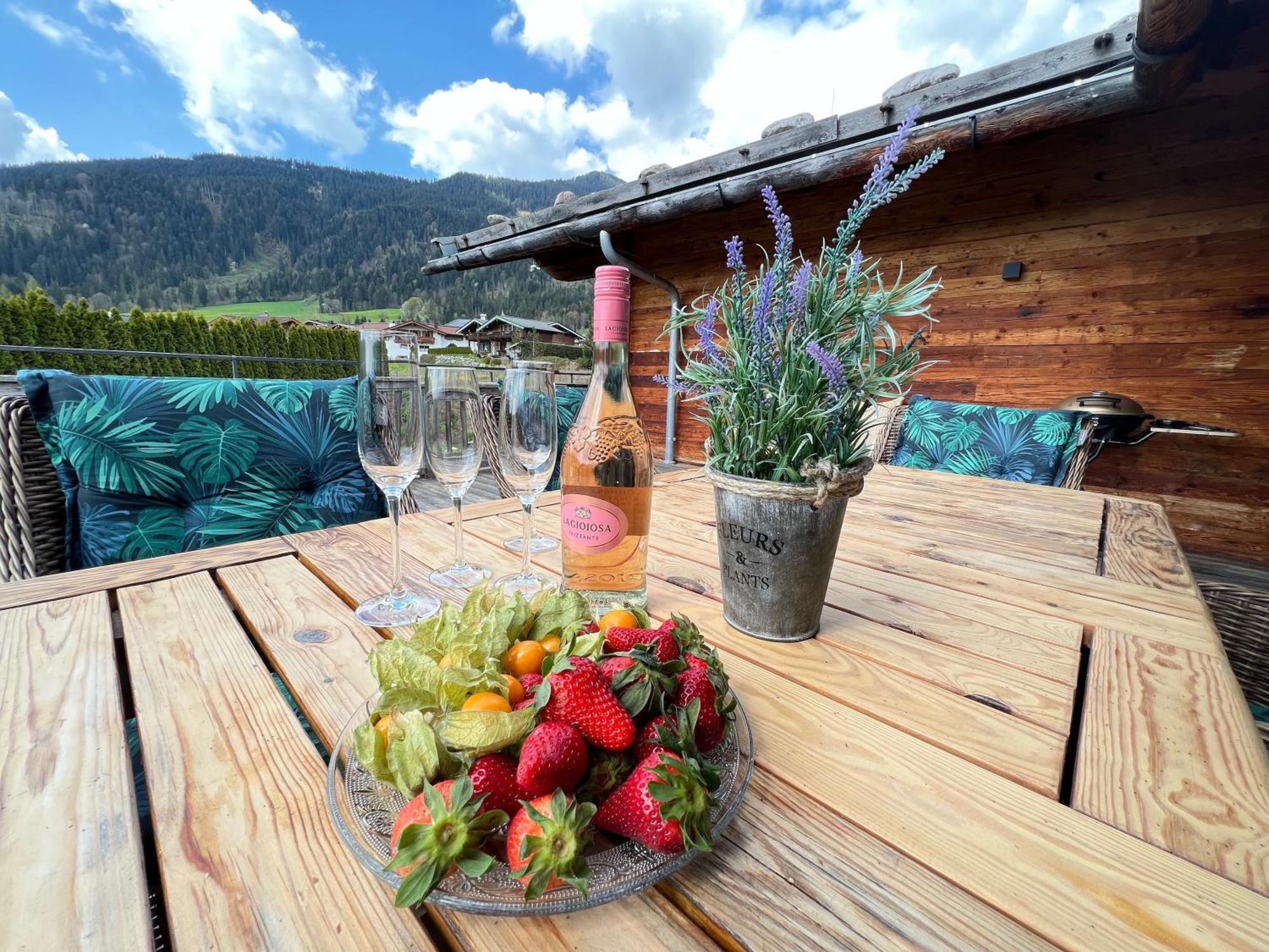 Hideaway Design Chalet By Belle Stay Kitzbühel Eksteriør bilde